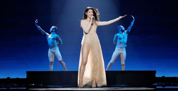 Eurovision 2017: Εντυπωσίασε η Demy με την εμφάνισή της στον α΄ ημιτελικό