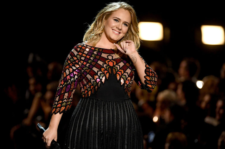Adele: Κατέθεσε αίτηση διαζυγίου