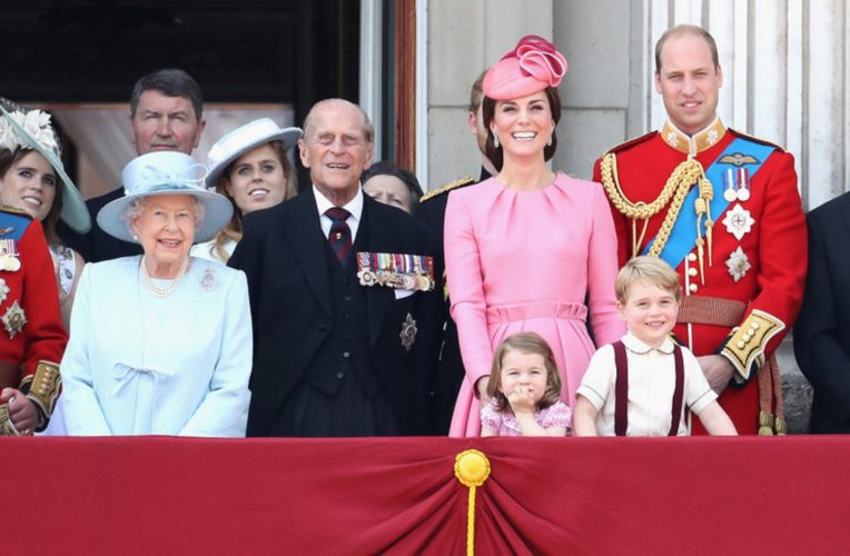 Σε συναγερμό το παλάτι Buckingham: Αυξάνονται τα μέτρα ασφαλείας για τον Πρίγκιπα George