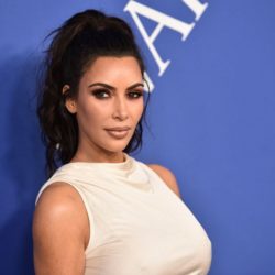 Η Kim Kardashian χρησιμοποιεί καθημερινά έναν ορό που κοστίζει λιγότερο από €10