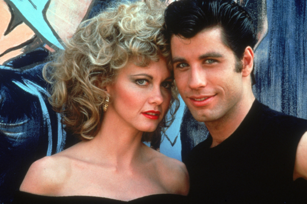 Olivia Newton-John: “Ραγίζει” καρδιές το “αντίο” του John Travolta για την πρωταγωνίστρια του «Grease»
