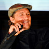 Ο Matthew McConaughey ενθαρρύνει τους θεατές να επιστρέψουν στις κινηματογραφικές αίθουσες