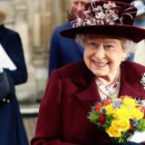 Νέο βιβλίο παρουσιάζει τη βασίλισσα Ελισάβετ με ιδεοψυχαναγκαστική διαταραχή