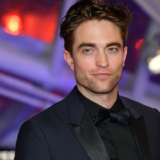 Ο Robert Pattinson επέστρεψε στα γυρίσματα της ταινίας The Batman μετά την ανάρρωση του