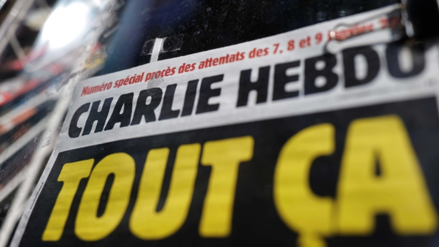 Συναγερμός στο Παρίσι: Επίθεση με μαχαίρι έξω από τα γραφεία του Charlie Hebdo