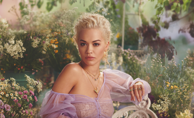 Εντυπωσιακή η εμφάνιση της Rita Ora στο pre-Golden Globes party