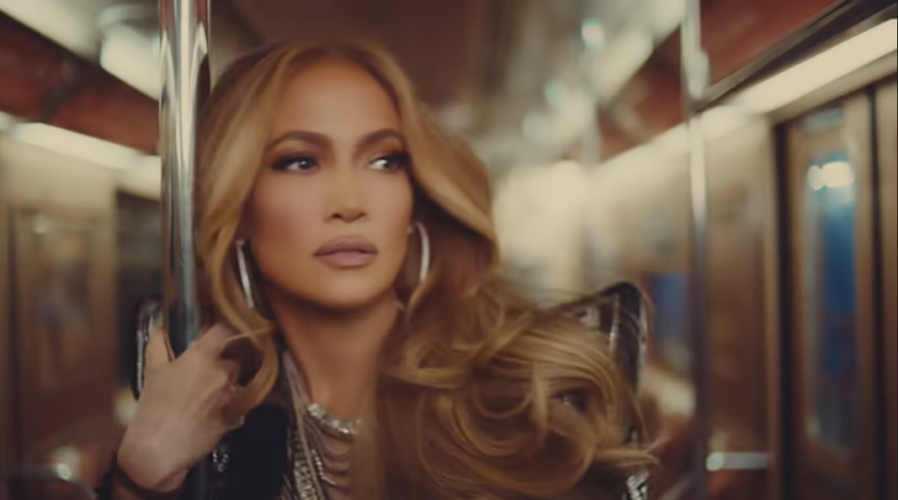 Η Jennifer Lopez μίλησε για την χαμηλή αυτοεκτίμηση και την προσφυγή της στον ψυχολόγο
