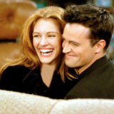Matthew Perry: Η Julia Roberts μίλησε πρώτη φορά για τον θάνατο του πρώην φίλου της μετά το χαμό του friends Julia Roberts