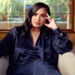 Demi Lovato: «Θα προτιμούσα να ρισκάρω με τις πιθανές παρενέργειες, παρά να διακινδυνεύσω τη ζωή μου»