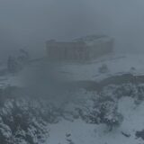 Μαγευτική εικόνα της χιονισμένης Ακρόπολης από ψηλά