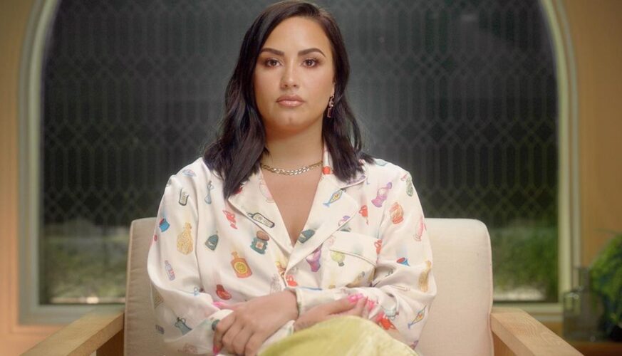 Η Demi Lovato σκηνοθετεί ντοκιμαντέρ για τα παιδιά που μεγαλώνουν μπροστά στα φώτα της δημοσιότητας