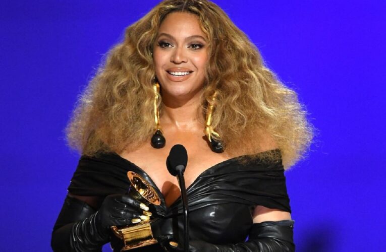 H Beyonce γράφει ιστορία και γίνεται η γυναίκα καλλιτέχνιδα με τα περισσότερα Βραβεία Grammy