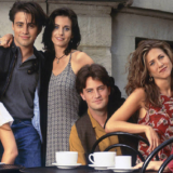 Ο σκηνοθέτης των Friends απαντά στο γιατί δεν έχει εντάξει στη σειρά τη διαφορετικότητα