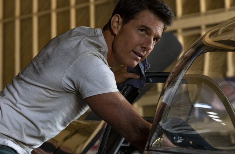 Ο Tom Cruise έφτασε στην πρεμιέρα του «Top Gun: Maverick» με ελικόπτερο
