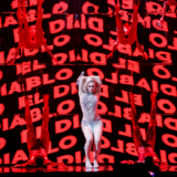 Οι πανηγυρισμοί της Έλενας Τσαγκρινού στα παρασκήνια της Eurovision μετά την πρόκριση της Κύπρου στον τελικό