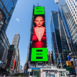 Η Έλενα Τσαγκρινού μπήκε σε billboard στην Times Square
