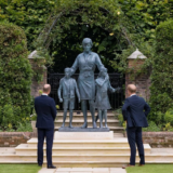 Πριγκίπισσα Diana: Ποια είναι τα παιδιά που στέκονται δίπλα στο άγαλμά της;