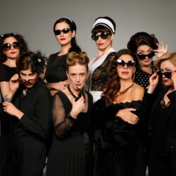 «8 γυναίκες» στο θέατρο Αλίκη