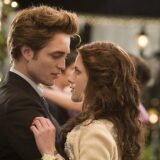 Kristen Stewart για σχέση με Robert Pattinson: "Ήμασταν νέοι και άμυαλοι"