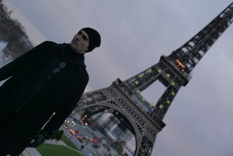 «Η Γη της Ελιάς» ταξιδεύει στο Παρίσι: Φωτογραφίες από τα γυρίσματα