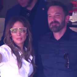 Η νέα κοινή εμφάνιση της Jennifer Lopez με τον Ben Affleck στο Super Bowl και ο χορός της που τρέλανε τους θεατές