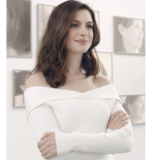 Το φόρεμά της Anne Hathaway με τα γεωμετρικά μοτίβα που τράβηξε τα βλέμματα