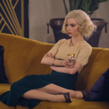 Η sexy και εντυπωσιακή εμφάνιση της Anya Taylor-Joy στο party του Vanity Fair για τα Oscar 2022