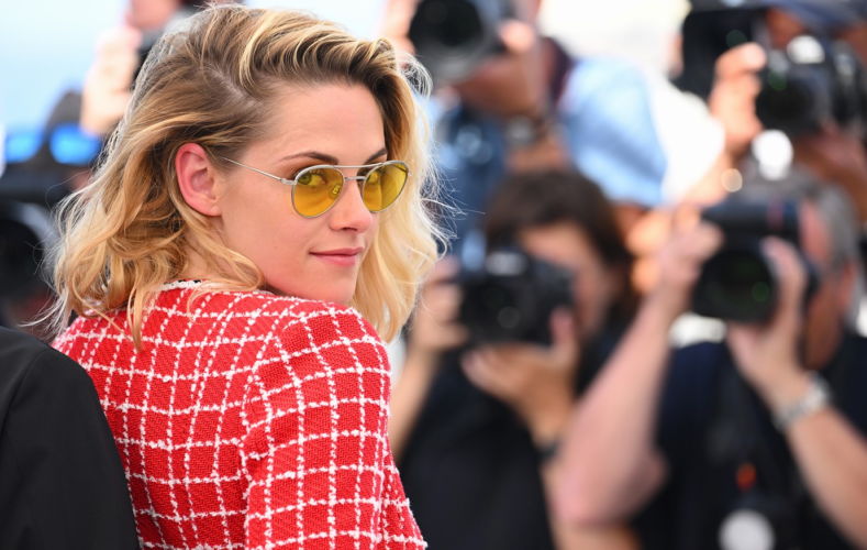 Kristen Stewart: Νέο κούρεμα και χρώμα στα μαλλιά της
