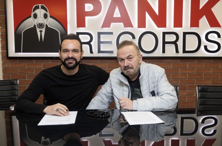 Ο Σταμάτης Γονίδης στην Panik Records!