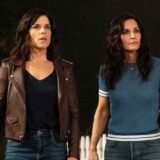 Σε συζητήσεις η Courteney Cox για το "Scream 7" μετά την επιστροφή της Neve Campbell Scream Neve Campbell Cox