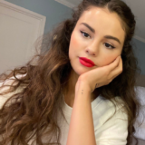 Ξέσπασε σε κλάματα η Selena Gomez για τις μαζικές απελάσεις του Trump (Βίντεο) Selena Gomez