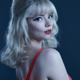 Στον Όλυμπο η Anya Taylor-Joy! Οι φωτογραφίες που δημοσίευσε η ηθοποιός Anya Taylor-Joy