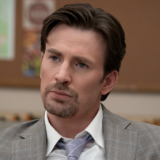 Chris Evans: Για ποτό στη Δράμα ο ηθοποιός | Αγνώριστος σε διάλειμμα από τα γυρίσματα της νέας του ταινίας Chris Evans