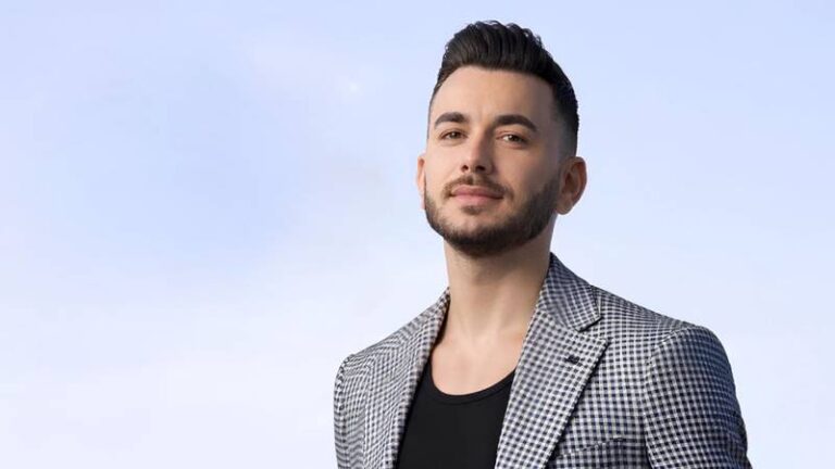 Κωνσταντίνος Κουφός: Το πρώτο του άλμπουμ «Αισιόδοξη ματιά» είναι γεγονός – 11 χρόνια μετά την «Πιο ωραία στην Ελλάδα»