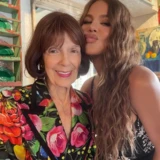 Khloe Kardashian για τη γιαγιά της που έφυγε από τη ζωή: «Να πεις στον μπαμπά μου πόσο τον αγαπάμε και πόσο μας λείπει» khloe
