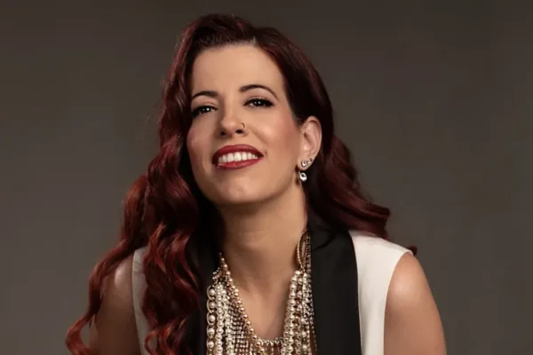 Eleni Alexandris: Το νέο της single «Τέλειωσες»